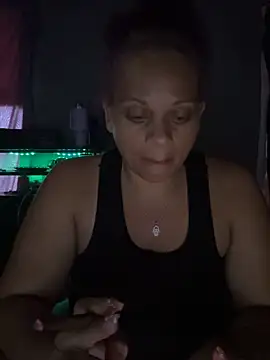 Snapshot of SHY_QUINN chatting on 05-16-26, 08:30 SHY QUINN online show from 05-16-26, 08:30