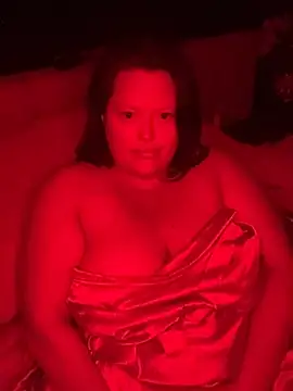 EmberVael online show from 06-30-26, 08:58