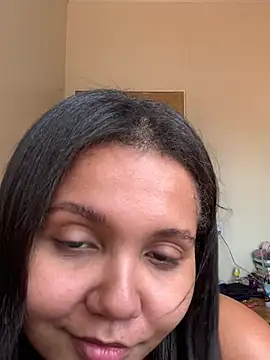 Snapshot of viviboraaaa chatting on 06-18-26, 04:23 viviboraaaa online show from 06-18-26, 04:23