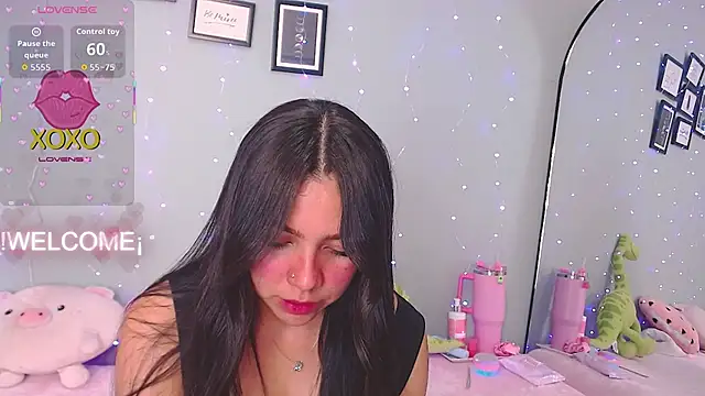 Snapshot of MissDulceRose chatting on 04-19-26, 02:56 MissDulceRose online show from 04-19-26, 02:56