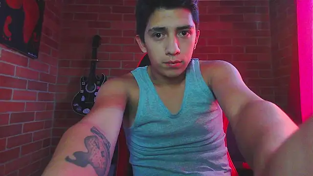 ethann2  online show from 03-31-26, 04:53