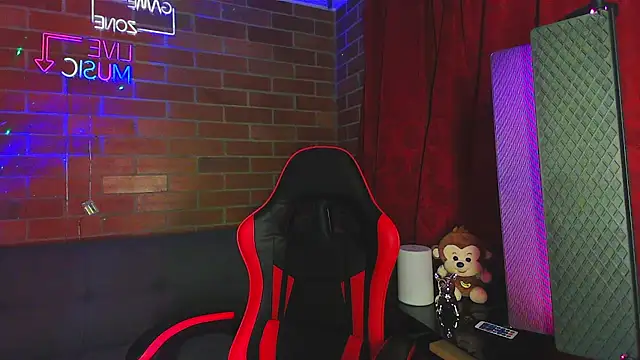 Snapshot of adisson2_ chatting on 03-31-26, 05:20 adisson2 online show from 03-31-26, 05:20