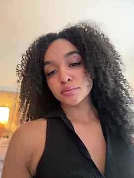 emmawilliamss01 online show from 06-09-26, 05:47