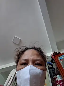 Snapshot of Yummy_9x chatting on 05-19-26, 01:56 Yummy 9x online show from 05-19-26, 01:56