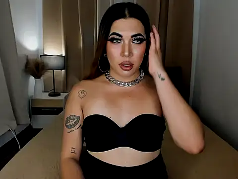 Snapshot of Hottest_Mistressx chatting on 05-12-26, 05:41 Hottest Mistressx online show from 05-12-26, 05:41