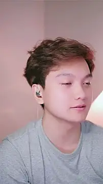 Snapshot of Anhkutin15k chatting on 03-30-26, 05:14 Anhkutin15k online show from 03-30-26, 05:14