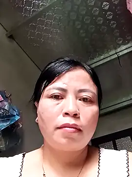 Snapshot of -Hami- chatting on 04-24-26, 05:20 -Hami- online show from 04-24-26, 05:20