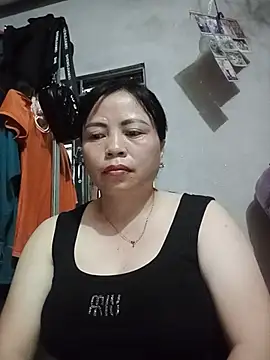 Snapshot of -Hami- chatting on 05-22-26, 07:17 -Hami- online show from 05-22-26, 07:17