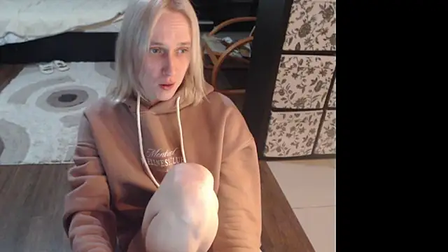 Snapshot of Sweet_hot_shrmp chatting on 04-15-26, 07:58 Sweet hot shrmp online show from 04-15-26, 07:58