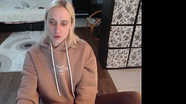 Snapshot of Sweet_hot_shrmp chatting on 05-28-26, 12:33 Sweet hot shrmp online show from 05-28-26, 12:33