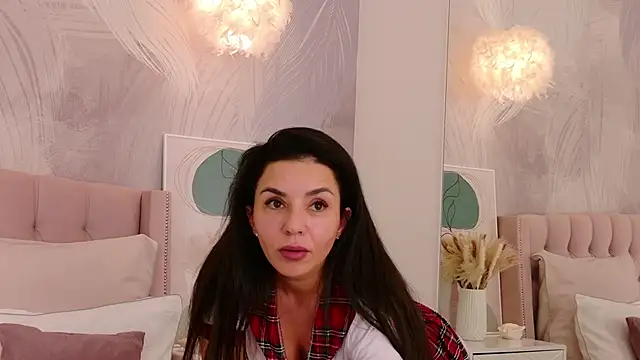MonicaRamoss online show from 05-04-26, 04:54