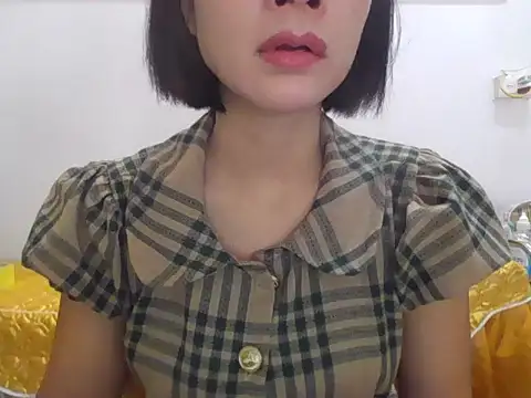 Lyna 2k online show from 04-09-26, 08:42