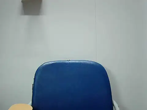 Lyna 2k online show from 05-03-26, 04:54
