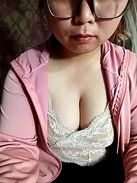 Snapshot of jas-cutle chatting on 05-17-26, 01:38 jas-cutle online show from 05-17-26, 01:38