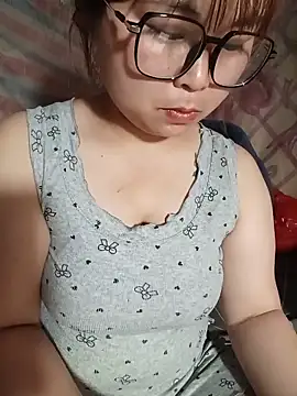Snapshot of jas-cutle chatting on 05-19-26, 01:56 jas-cutle online show from 05-19-26, 01:56