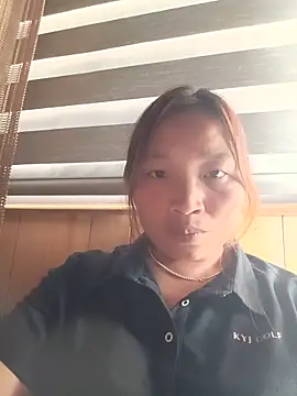 Snapshot of cat-kat chatting on 05-24-26, 05:29 cat-kat online show from 05-24-26, 05:29