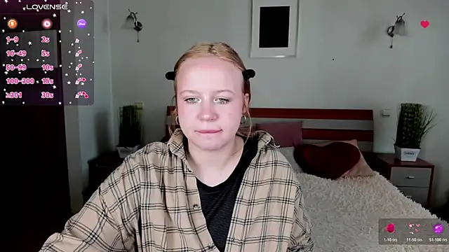 KittyCutest online show from 03-30-26, 08:38