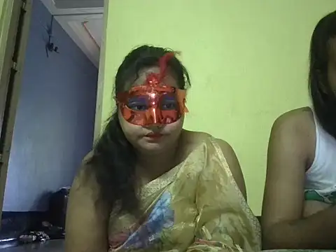 Snapshot of Naina1994 chatting on 05-26-26, 07:28 Naina1994 online show from 05-26-26, 07:28