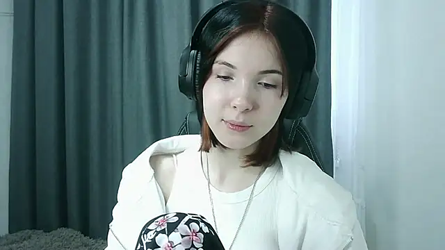 Snapshot of RubyBooby chatting on 05-05-26, 04:21 RubyBooby online show from 05-05-26, 04:21