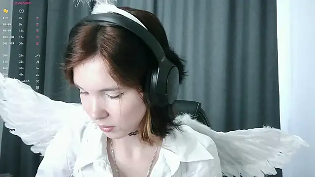 Snapshot of RubyBooby chatting on 06-18-26, 04:23 RubyBooby online show from 06-18-26, 04:23