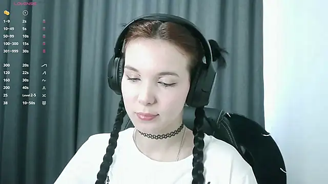 Snapshot of RubyBooby chatting on 06-10-26, 04:30 RubyBooby online show from 06-10-26, 04:30