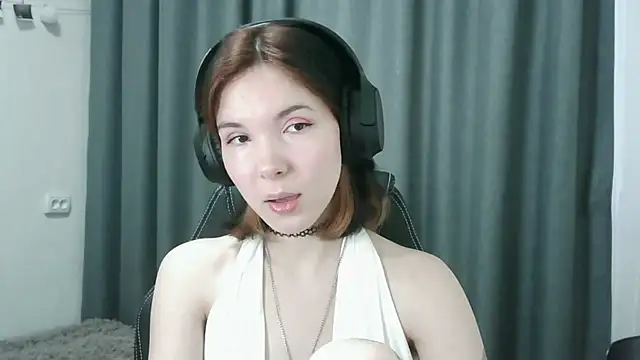 Snapshot of RubyBooby chatting on 06-07-26, 04:45 RubyBooby online show from 06-07-26, 04:45