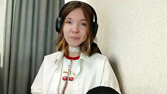 Snapshot of RubyBooby chatting on 04-04-26, 05:25 RubyBooby online show from 04-04-26, 05:25