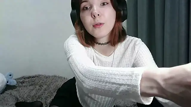 Snapshot of RubyBooby chatting on 05-10-26, 04:42 RubyBooby online show from 05-10-26, 04:42