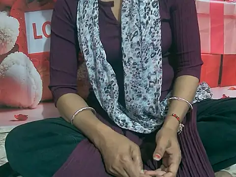 Snapshot of Simran_hot1 chatting on 03-31-26, 01:24 Simran hot1 online show from 03-31-26, 01:24