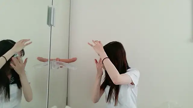 yuki2210 online show from 05-25-26, 06:23
