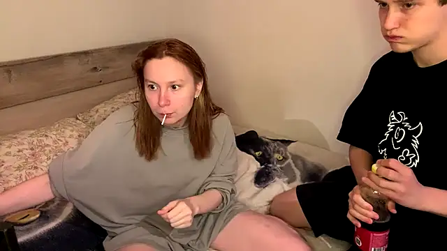 ReynaSweet  online show from 06-11-26, 09:01