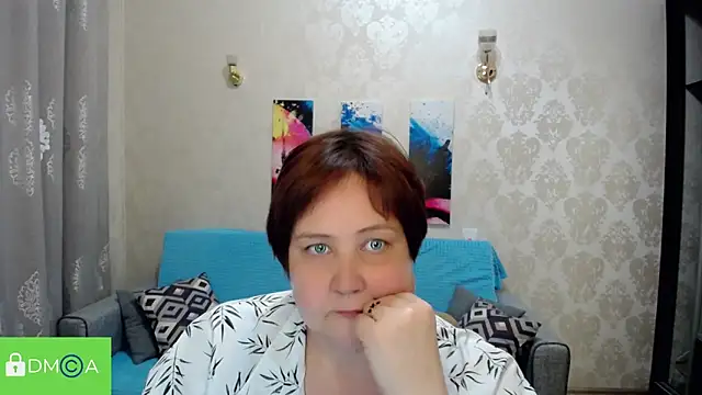 Snapshot of QUEEN02030 chatting on 04-08-26, 03:02 QUEEN02030 online show from 04-08-26, 03:02