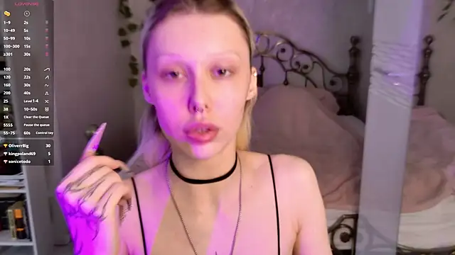 ghost girly online show from 05-19-26, 04:08