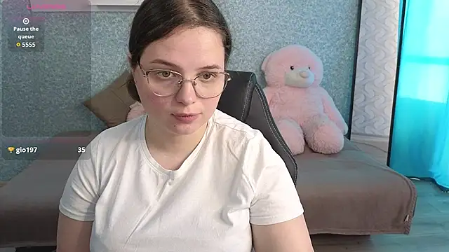 Snapshot of SofiDreamm chatting on 07-21-26, 03:02 SofiDreamm online show from 07-21-26, 03:02
