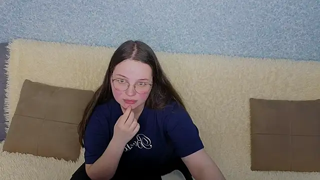 Snapshot of SofiDreamm chatting on 04-17-26, 08:22 SofiDreamm online show from 04-17-26, 08:22