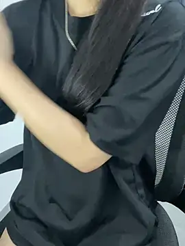 Snapshot of Annie_nii chatting on 04-28-26, 02:27 Annie nii online show from 04-28-26, 02:27