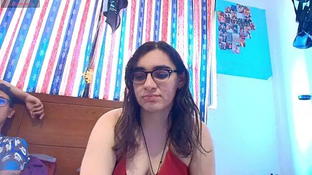 Snapshot of Ellaa_honey chatting on 06-04-26, 07:07 Ellaa honey online show from 06-04-26, 07:07