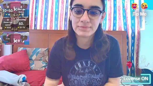 Snapshot of Ellaa_honey chatting on 05-29-26, 02:56 Ellaa honey online show from 05-29-26, 02:56