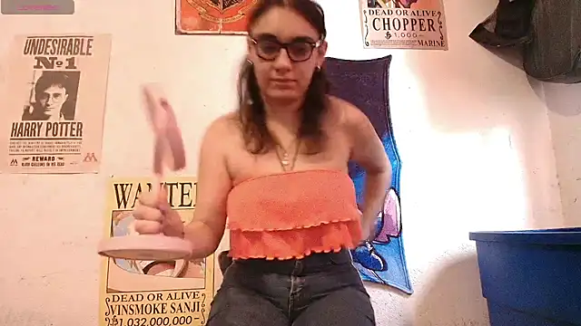 Snapshot of Ellaa_honey chatting on 07-04-26, 07:18 Ellaa honey online show from 07-04-26, 07:18