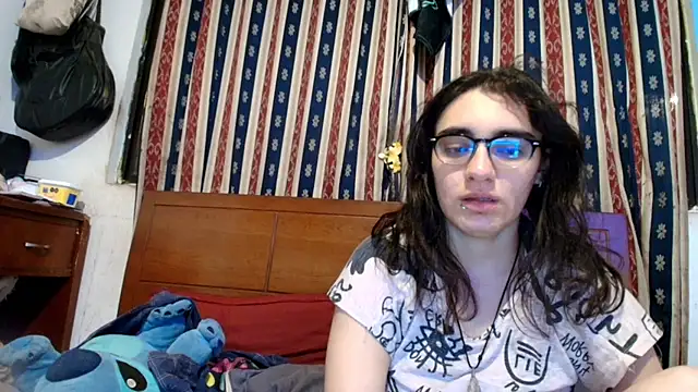Snapshot of Ellaa_honey chatting on 05-31-26, 03:23 Ellaa honey online show from 05-31-26, 03:23