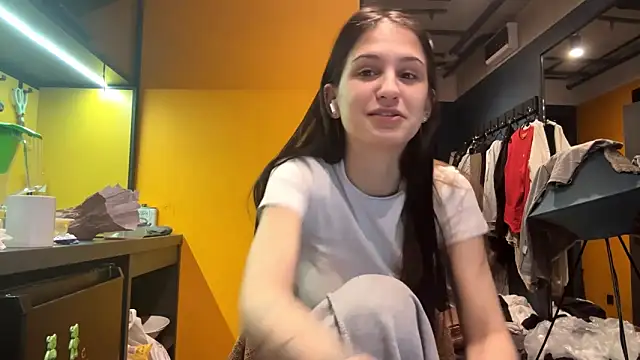 Snapshot of Darcia_Luv chatting on 03-31-26, 03:58 Darcia Luv online show from 03-31-26, 03:58