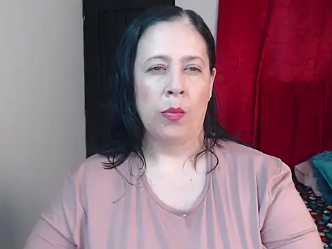 Snapshot of carlareyesk977 chatting on 06-02-26, 10:54 carlareyesk977 online show from 06-02-26, 10:54