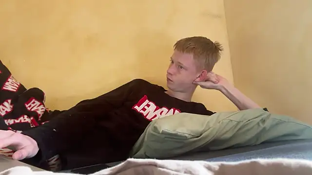 dreamy devi1 online show from 04-04-26, 10:33