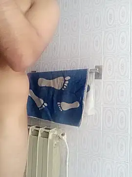 maicolvalejo4444 online show from 04-22-26, 03:30