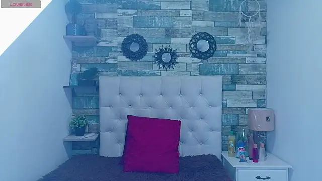 Skylernaomi online show from 05-21-26, 02:14