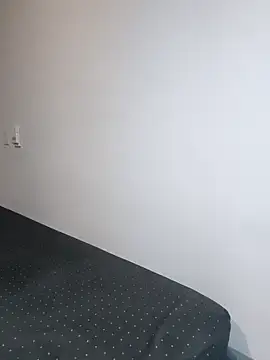 aleenavarro online show from 04-07-26, 08:05