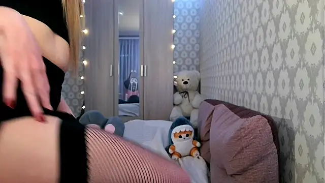 Snapshot of sexyamelia_meow chatting on 04-28-26, 08:57 sexyamelia meow online show from 04-28-26, 08:57