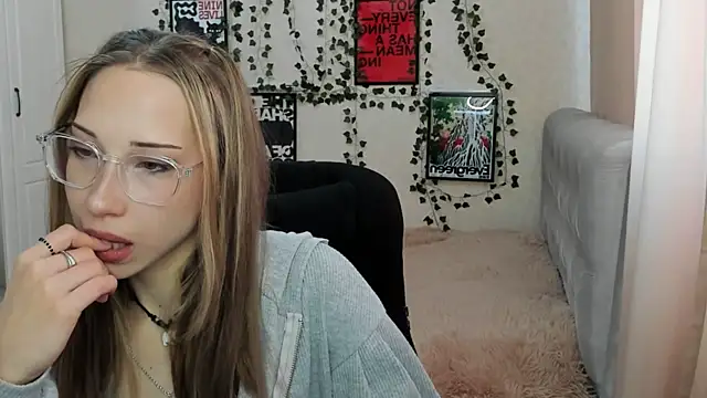 Emmarayder online show from 04-21-26, 10:55