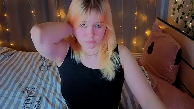 unburnedgirl online show from 04-24-26, 03:25