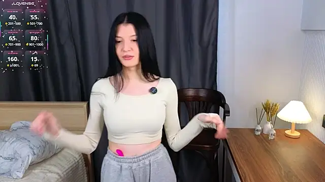 Snapshot of JazminLantey chatting on 04-06-26, 01:23 JazminLantey online show from 04-06-26, 01:23